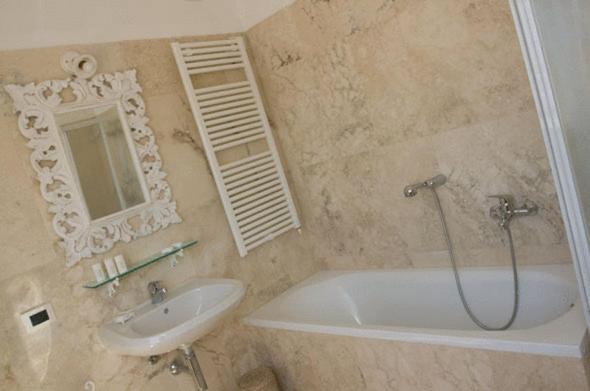 Hotel Bagni Lido Vada Rum bild